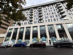 Burlington Square Retail photo